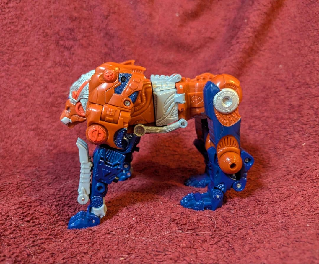 トランスフォーマー　ユニバース　レオプライム