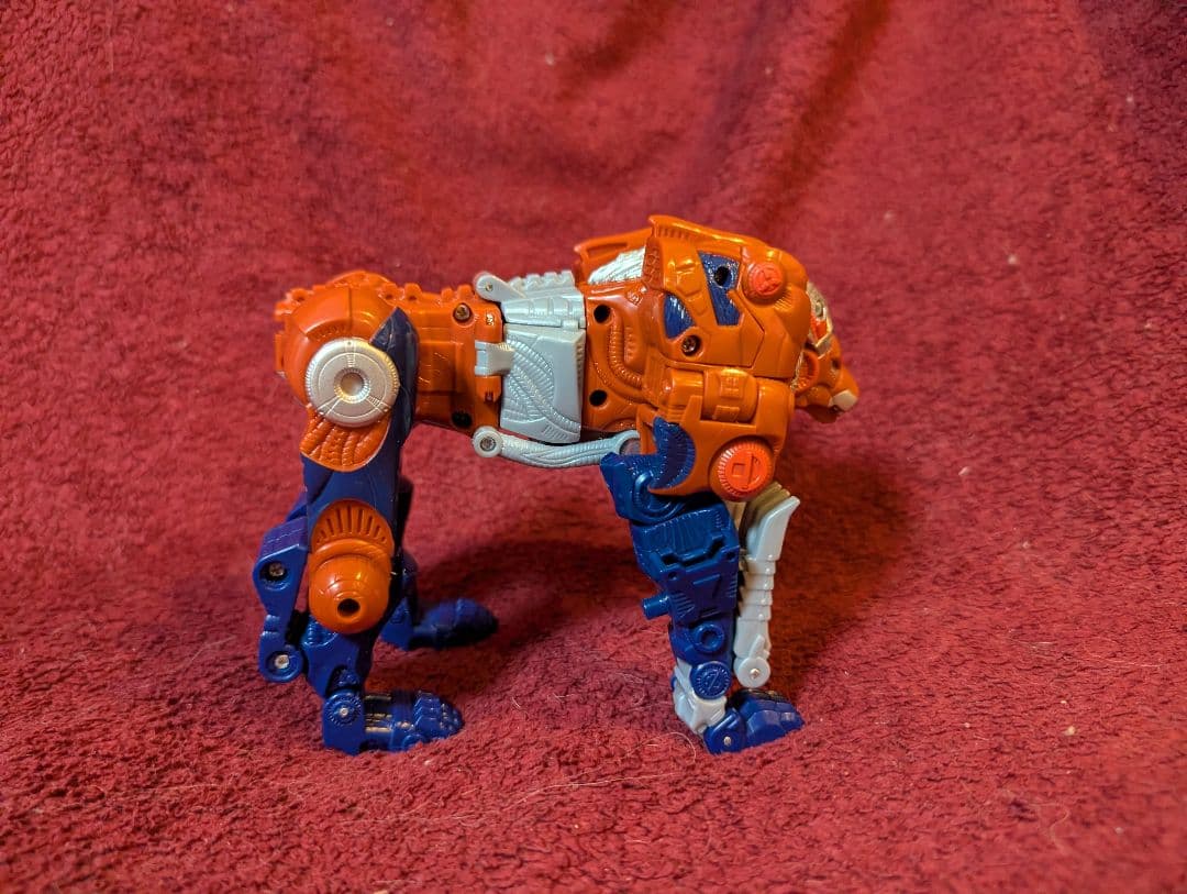 トランスフォーマー　ユニバース　レオプライム