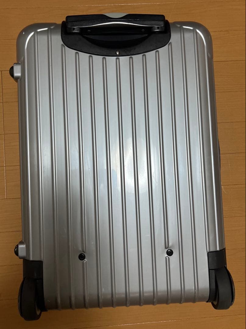リモワ　サルサ　33L 機内持ち込み