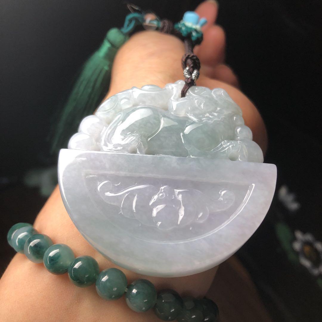 本翡翠　氷潤レトロ風貔貅、蝙蝠