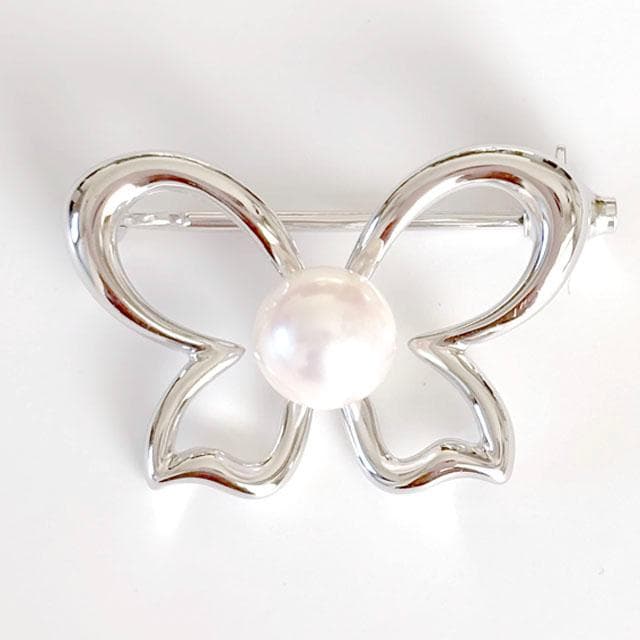 専用MIKIMOTO パール 蝶 ブローチ K18WG 3.9g 約6.5mm