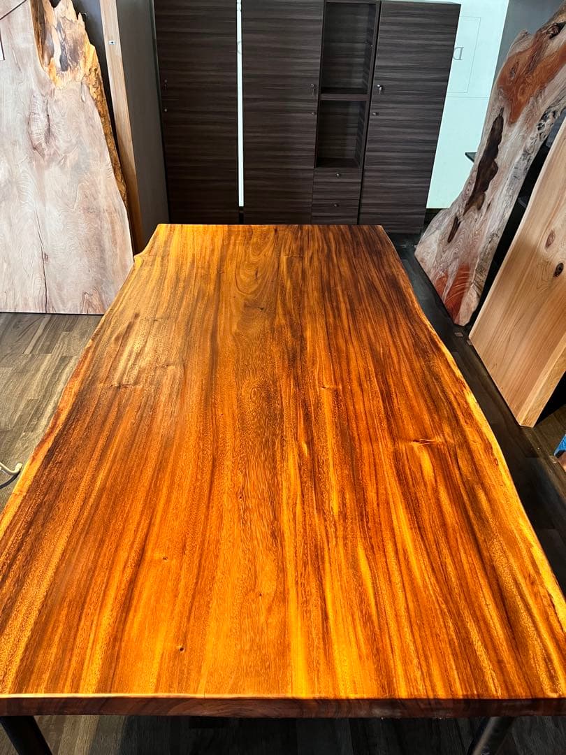 モンキーポッド一枚板　ダイニングテーブル