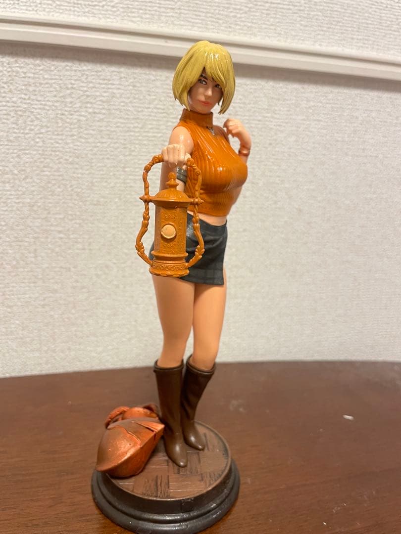 ガレージキット　フィギュア　塗装済　バイオハザード4 アシュリー　20cm