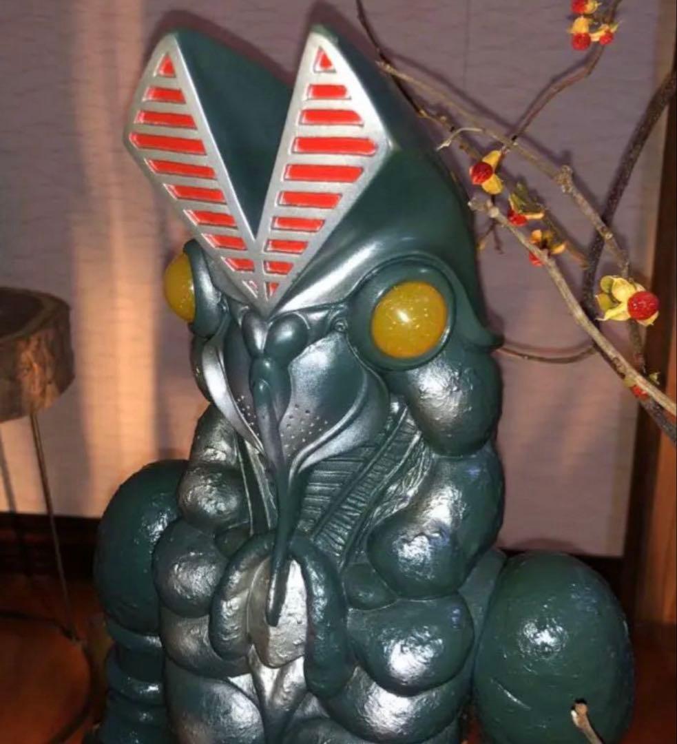 バルタン星人 高級フィギュア　時計おまけ付き