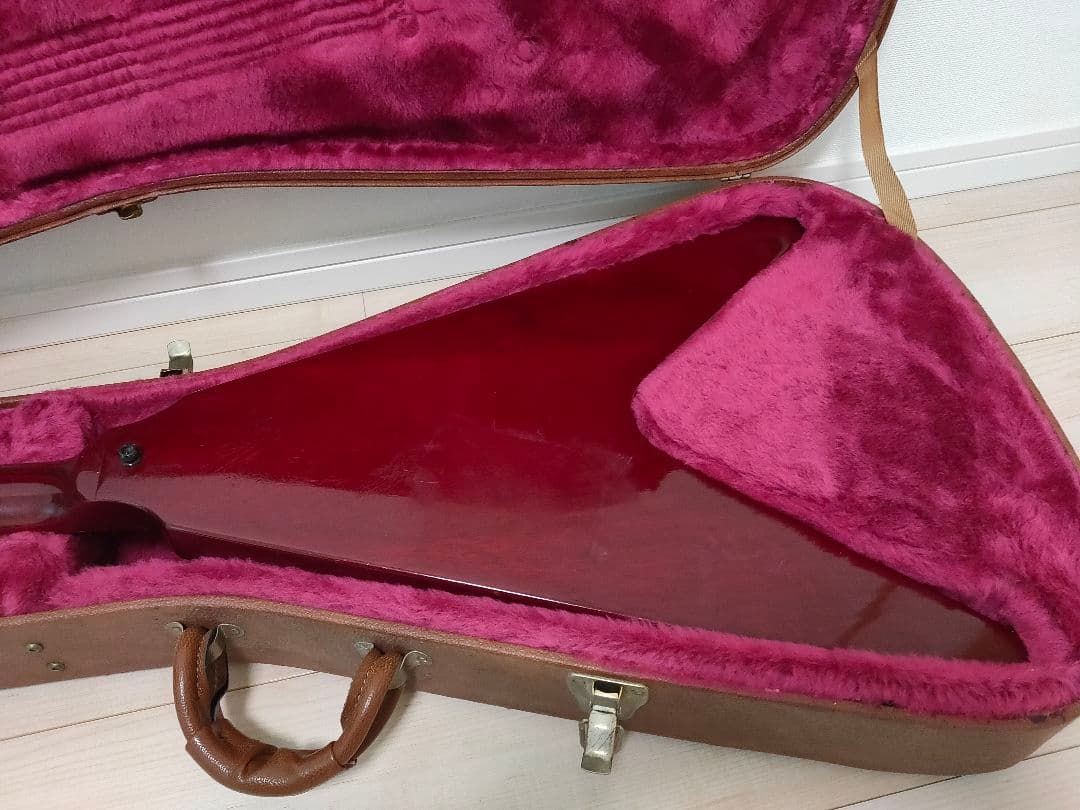 Gibson フライングV レッド ハードケース付き