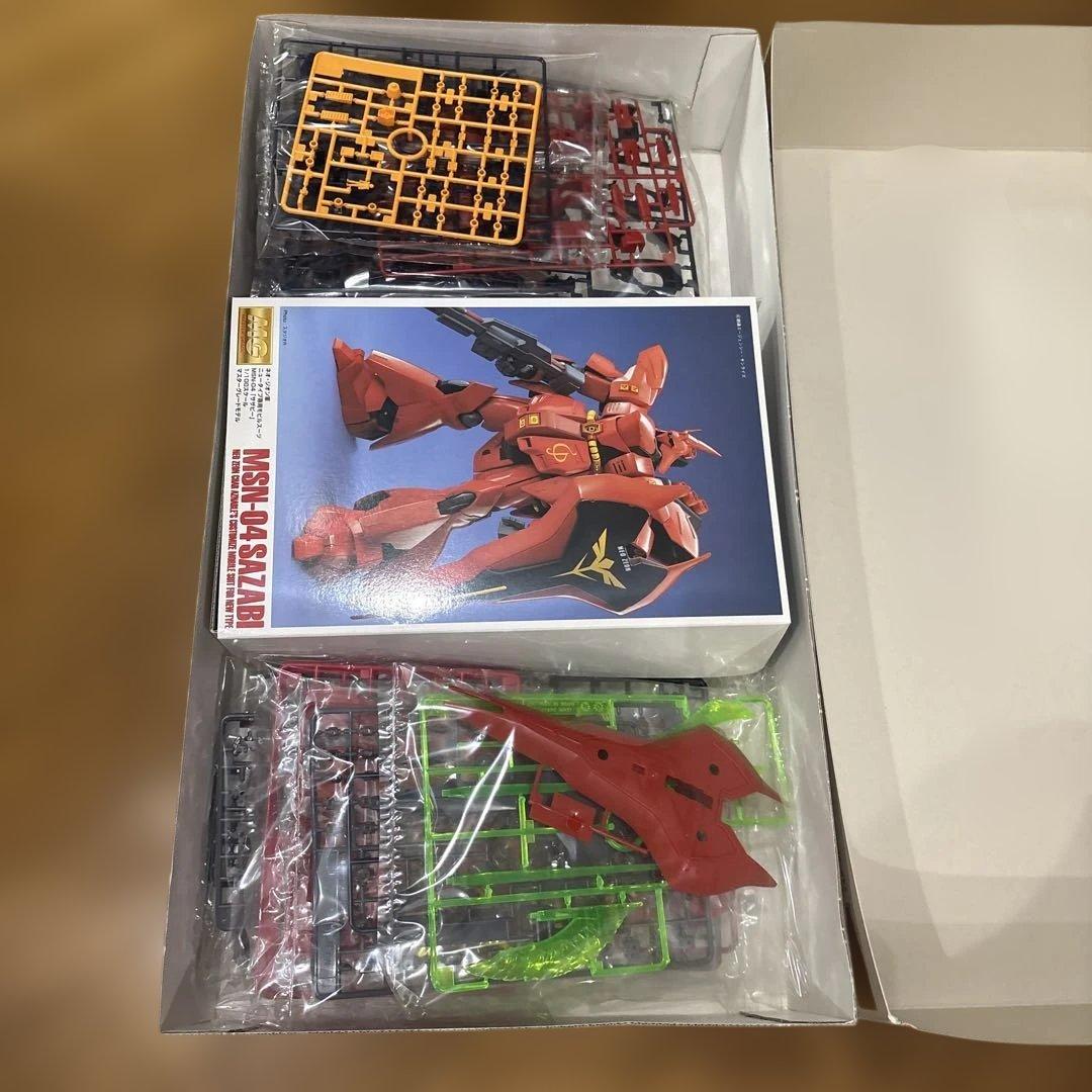 新品　BANDAI MSN-04 SAZABI ガンプラ 未組立