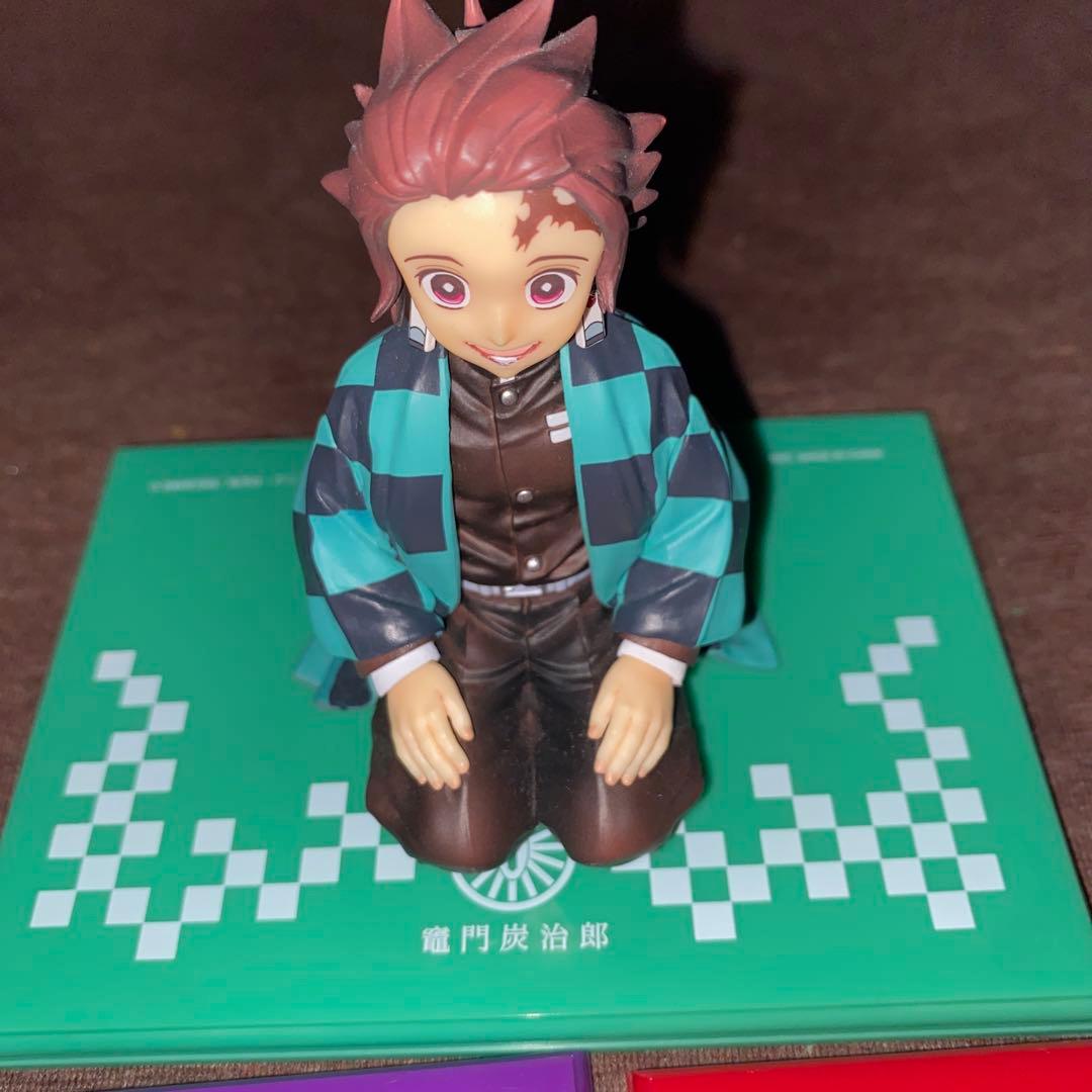 鬼滅の刃　てのひら　フィギュア