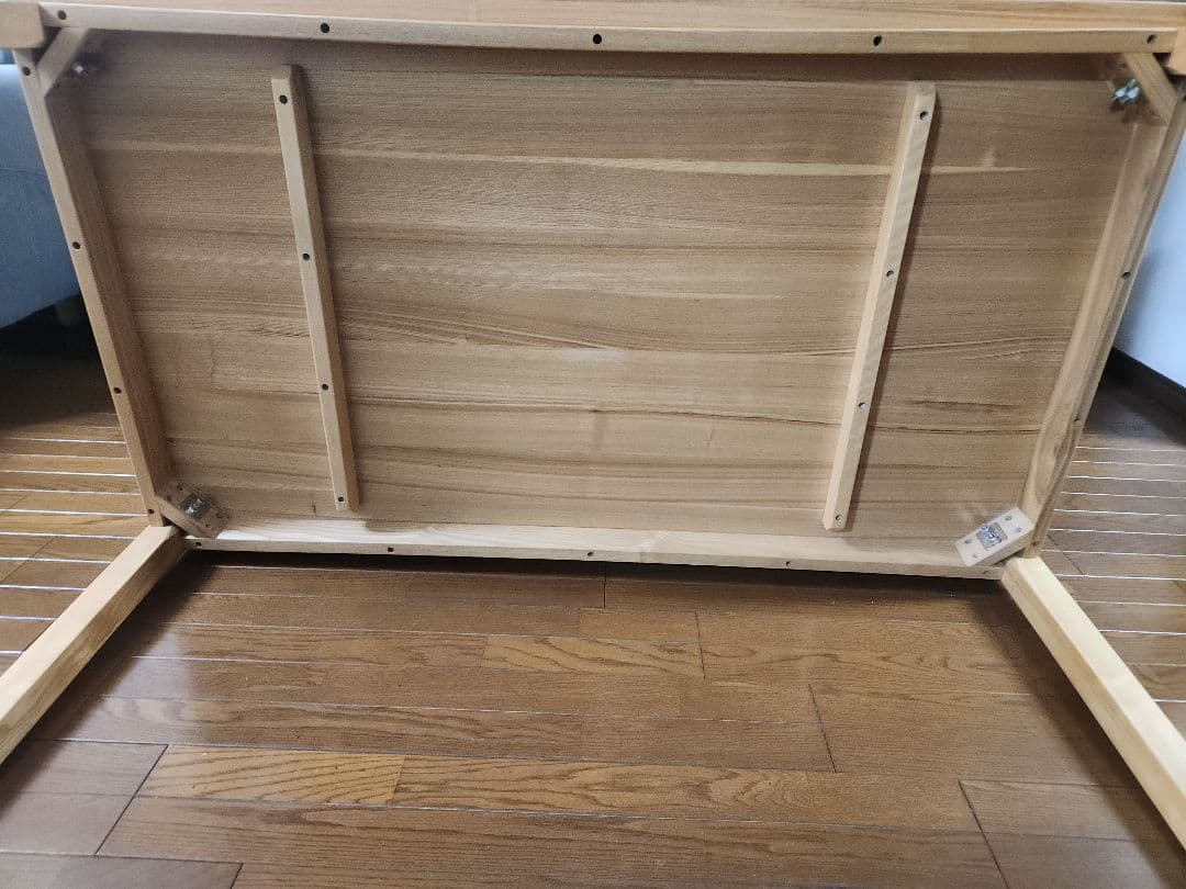 無印良品ダイニングテーブル４人掛け。