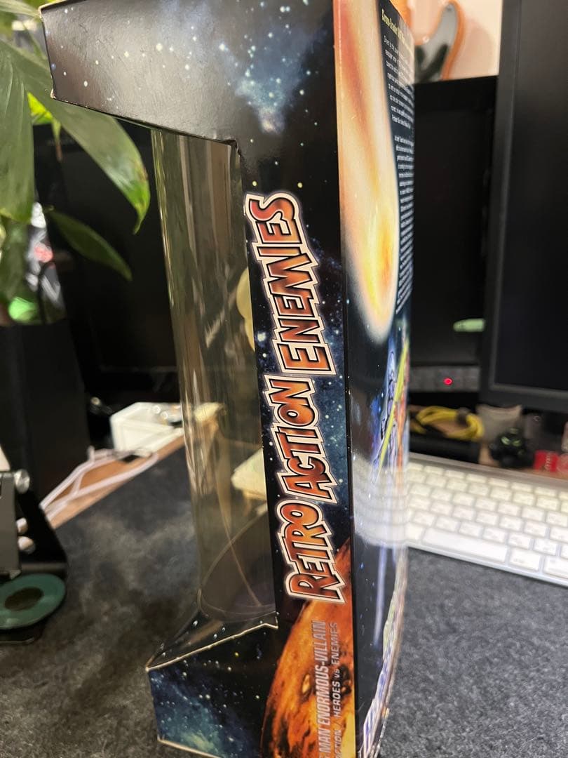 Retro Action Heroes vs Enemies 怪人蜂男　限定品