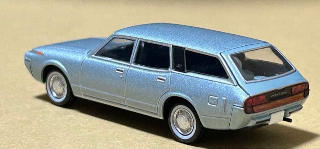 トミカリミテッドヴィンテージネオ トヨタ クラウン カスタム 青