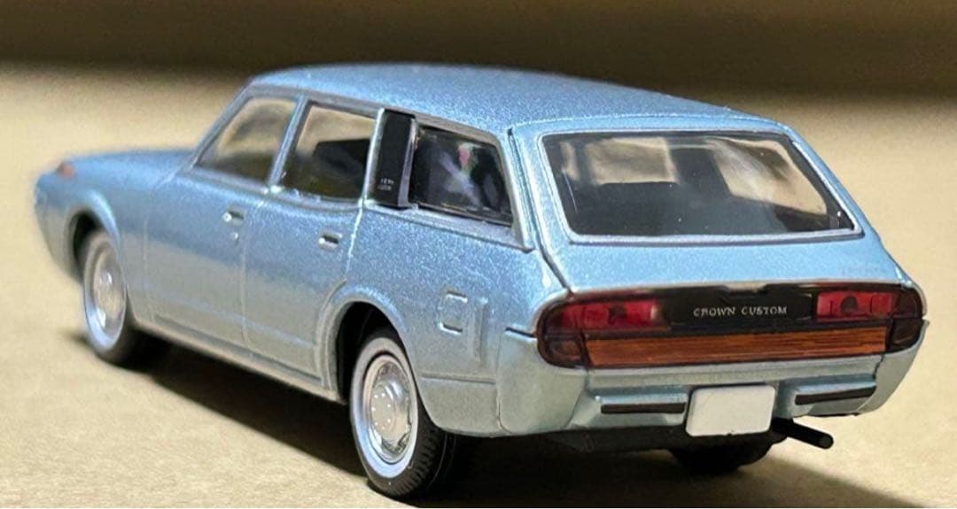 トミカリミテッドヴィンテージネオ トヨタ クラウン カスタム 青