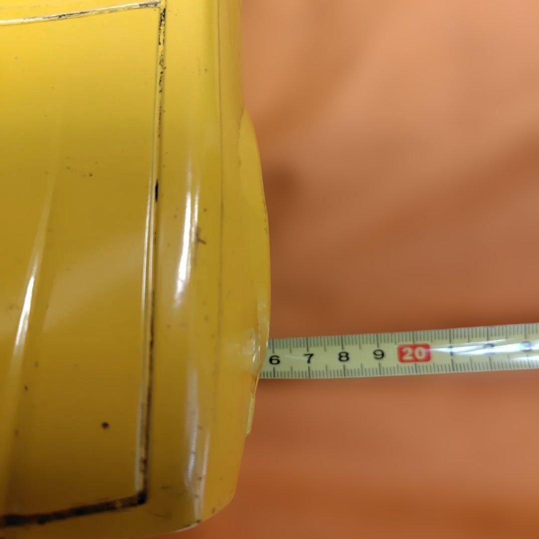 黄色のブリキ大型ミニカーmazda