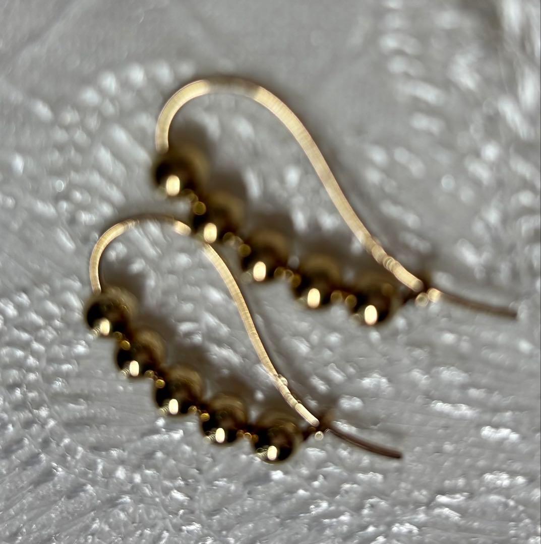 ココシュニック中空ボールフープピアス