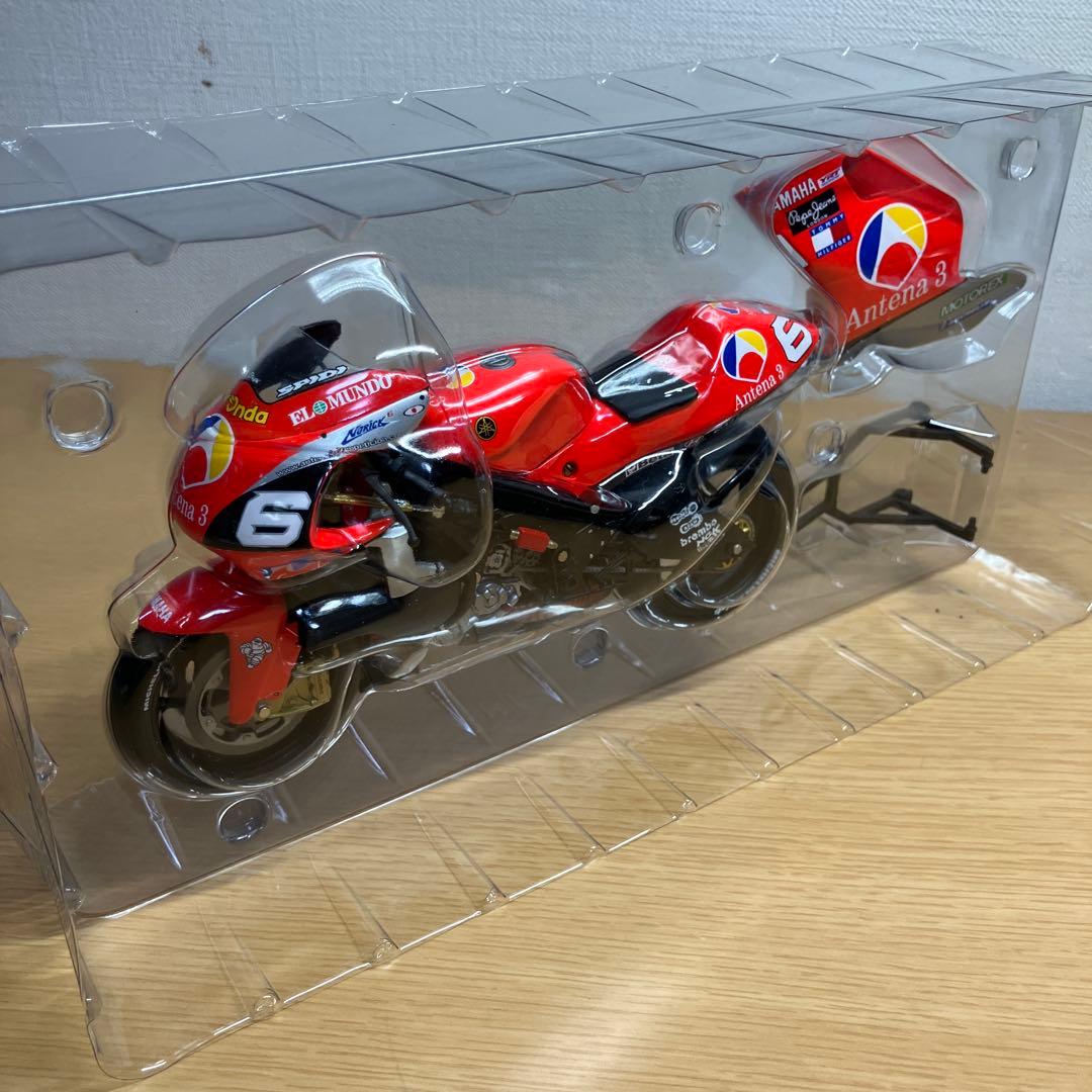 ミニカー MINICHAMPS YAMAHA YZR500 Antena3 GP2001