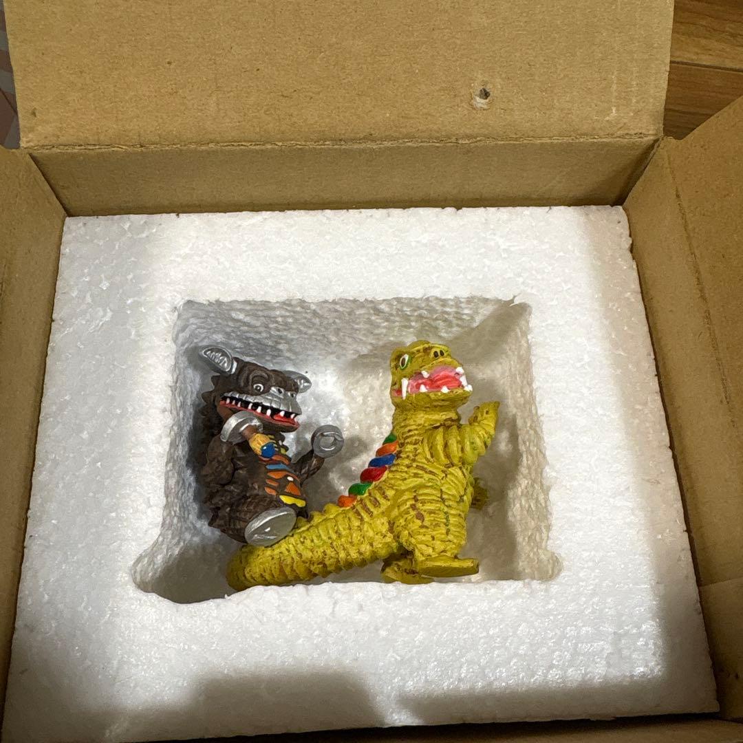 日*4様 おとなりのかいじゅう 情景フィギュア いたずらお絵かき いらずら考え中