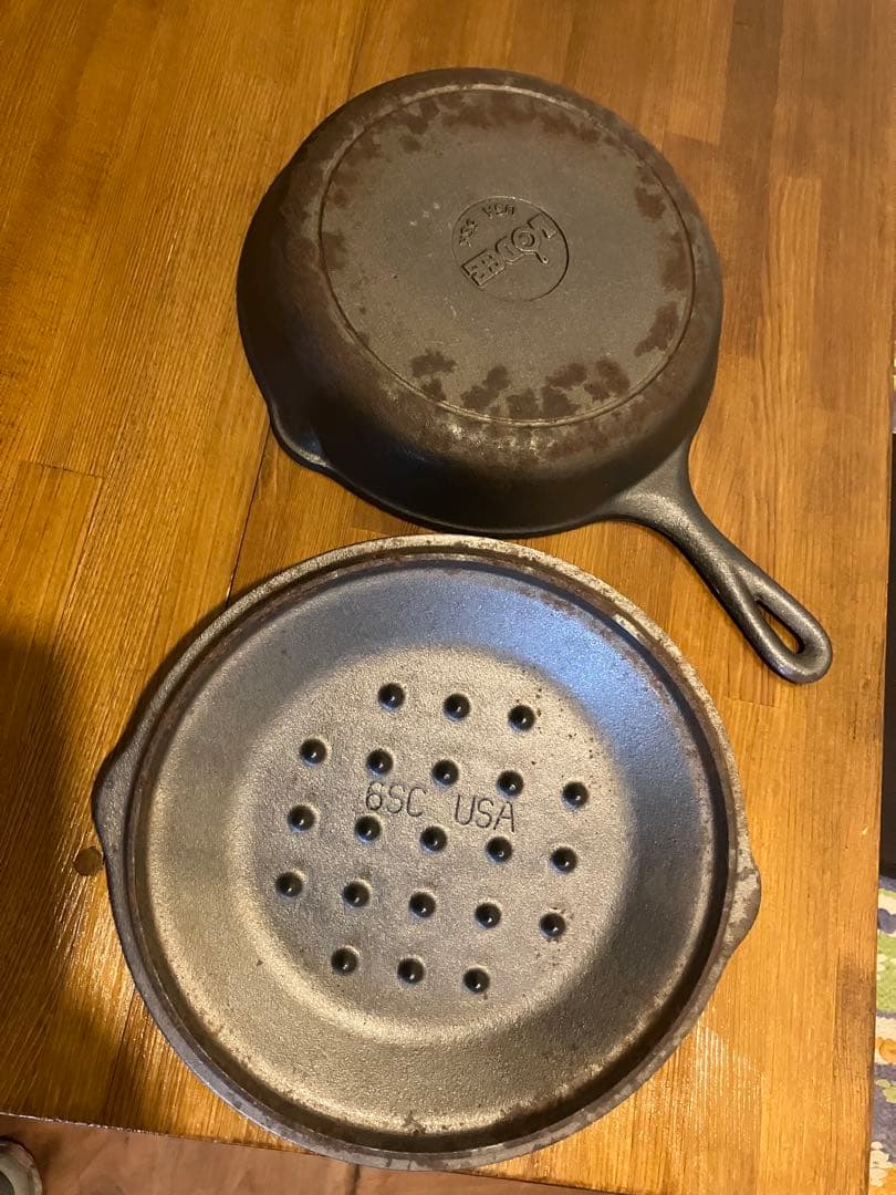 未使用・錆あり/ LODGEのダッチオーブンとスキレット（蓋付）のセット