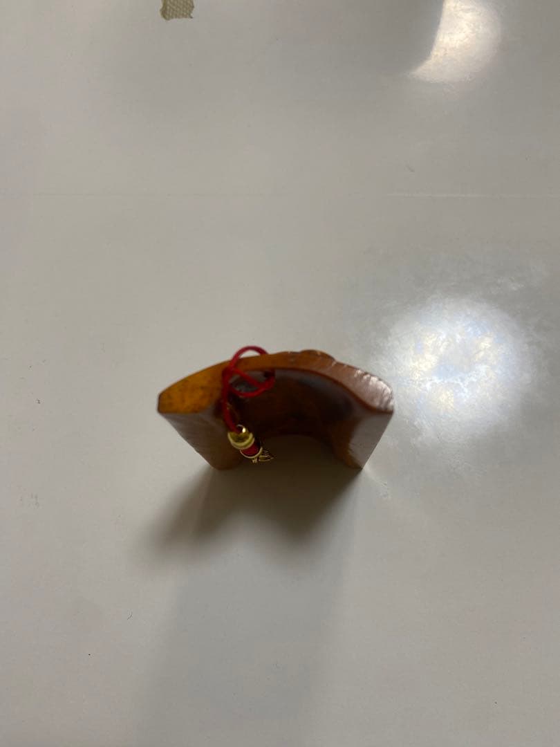 根付　時代物　材質不明　骨？ウニコール？鯨牙？セイウチ牙？送料無料