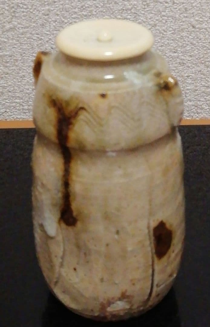 加藤弥右衛門作　美濃　伊賀　茶入　共箱　仕服付　茶道具