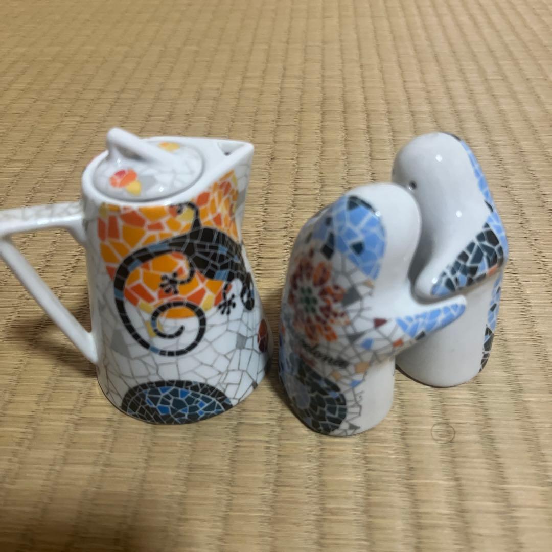 ガウディ　Gaudi 調味料入れ　3点