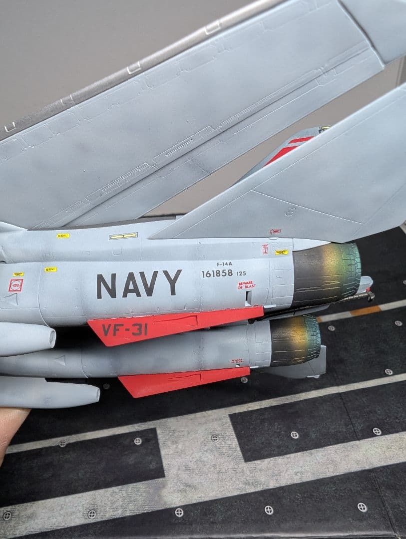 ハセガワＦ−１４Ａ 完成品VF-31トムキャッターズ飛行状態1/72完成品