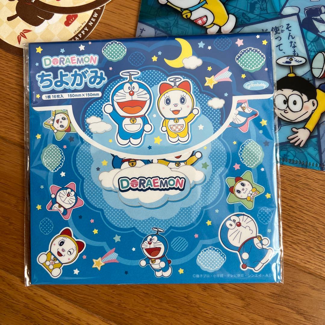 ドラえもん　クリアファイル　ハガキ　メモ帳