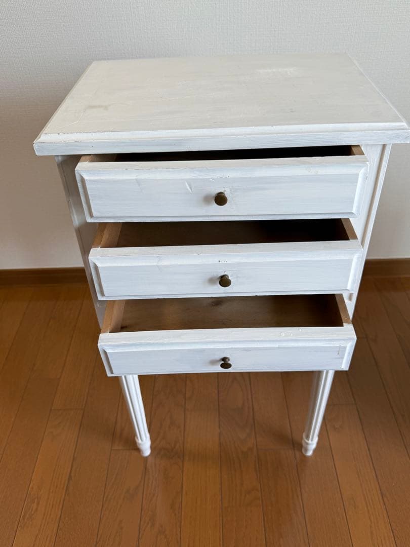 本当は使いたい　泣く泣く出品　アンティーク　サイドテーブル