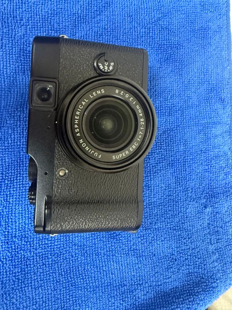 FUJIFILM X10 デジタルカメラ