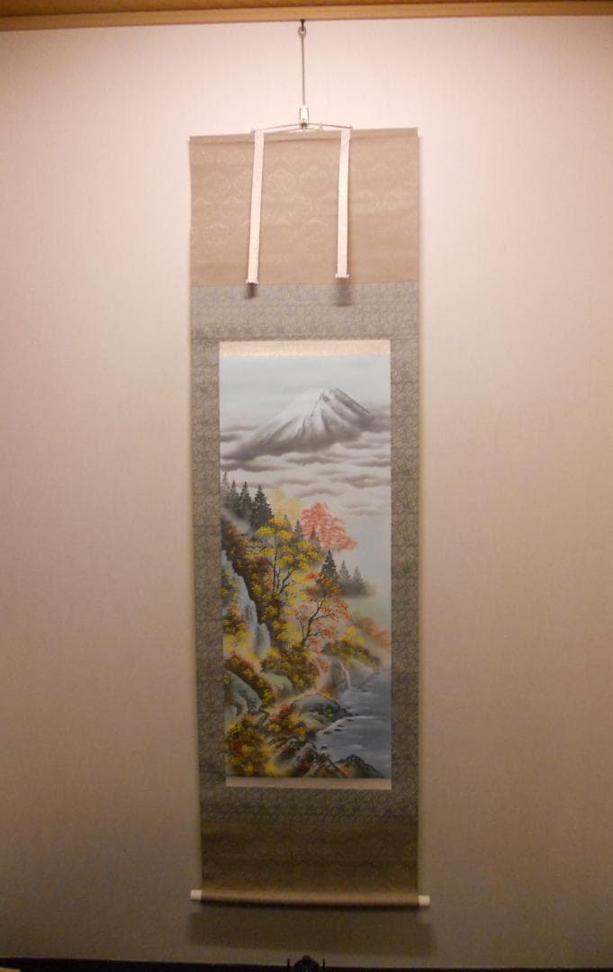 掛け軸 紫雲 富士秋景之図 絹本 希少 軸装 茶道具 掛軸 美品 です。