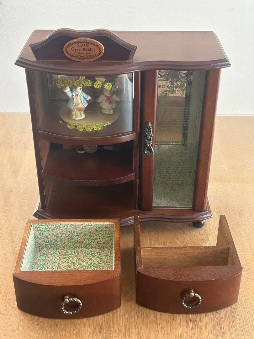 【リトルグレイラビット】 木製 ジュエリーボックス（オルゴール付き）