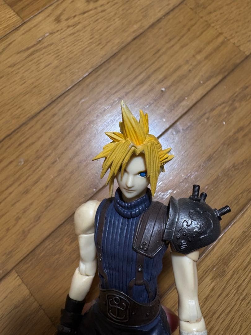 ファイナルファンタジーVII PLAY ARTS プレイアーツ クラウド