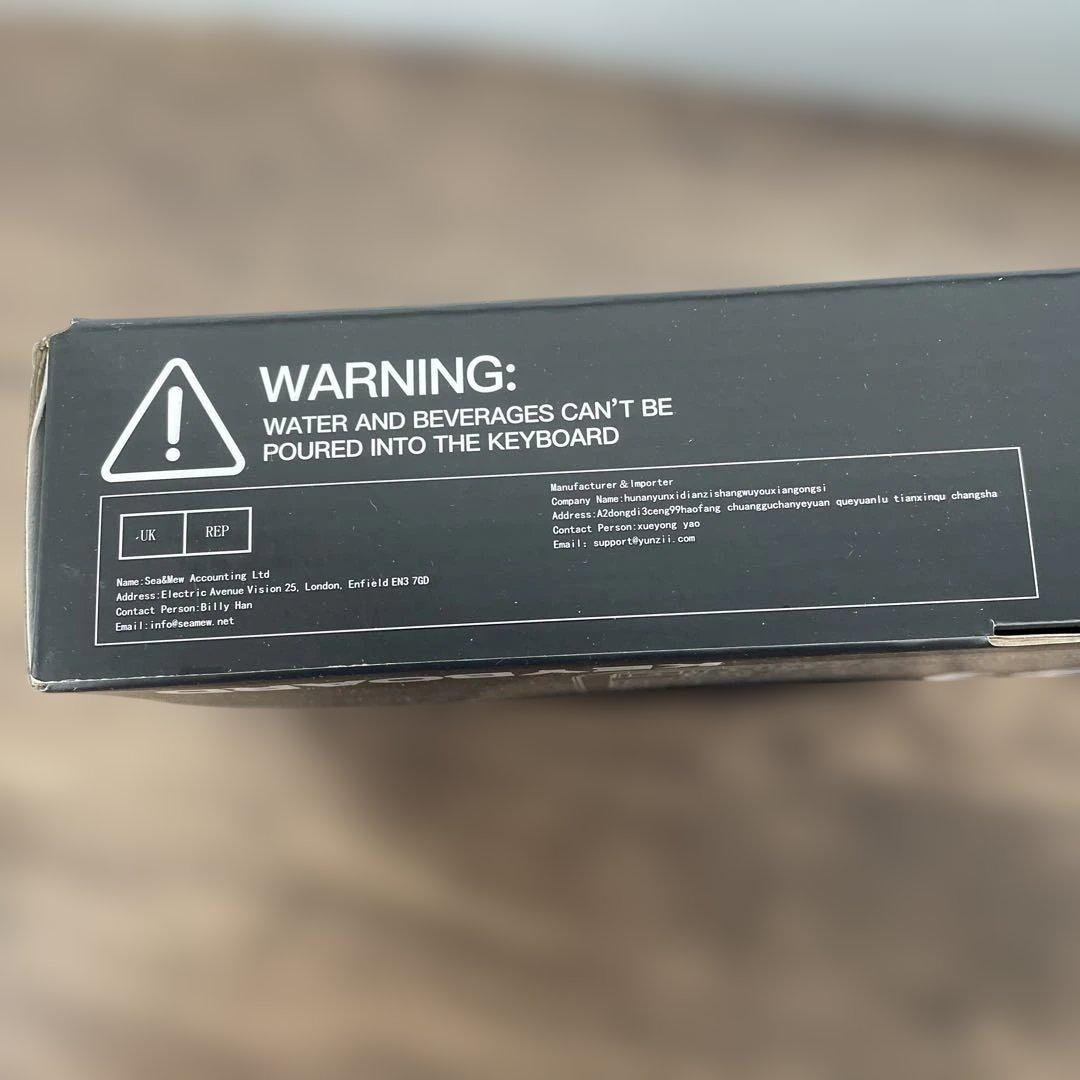 12638 YUNZII X71 メカニカルゲーミングキーボード　ライトブルー