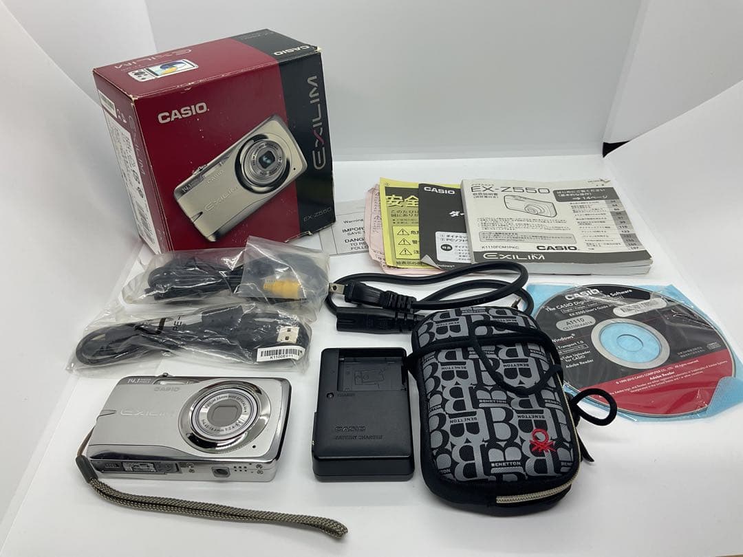 CASIO EXILIM EX-Z550 デジタルカメラ シルバー 付属品セット