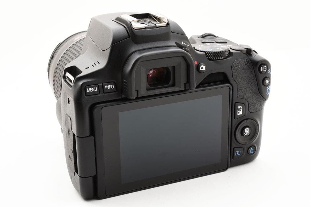 デジタル一眼レフカメラCanon EOS Kiss X10標準レンズセット