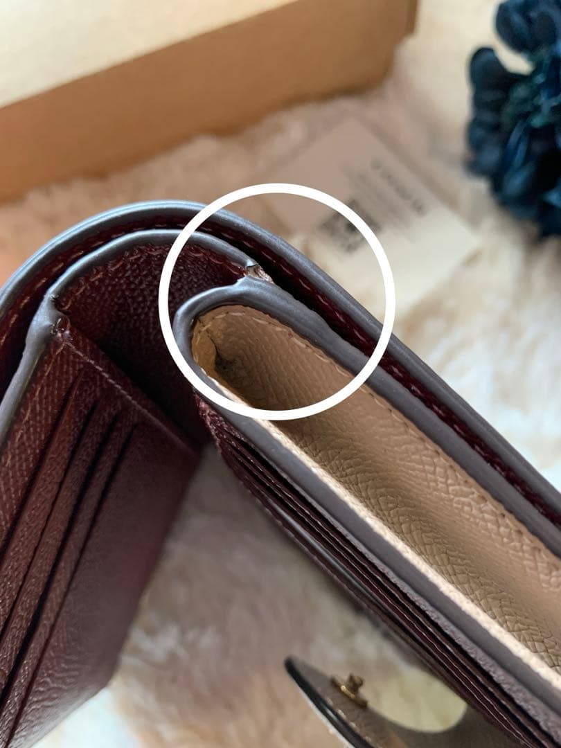 COACH ベージュ 二つ折り財布