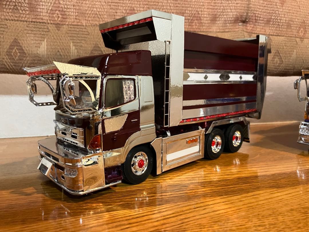 プロフィア、デカ箱ダンプ、デコトラ、完成品1／32