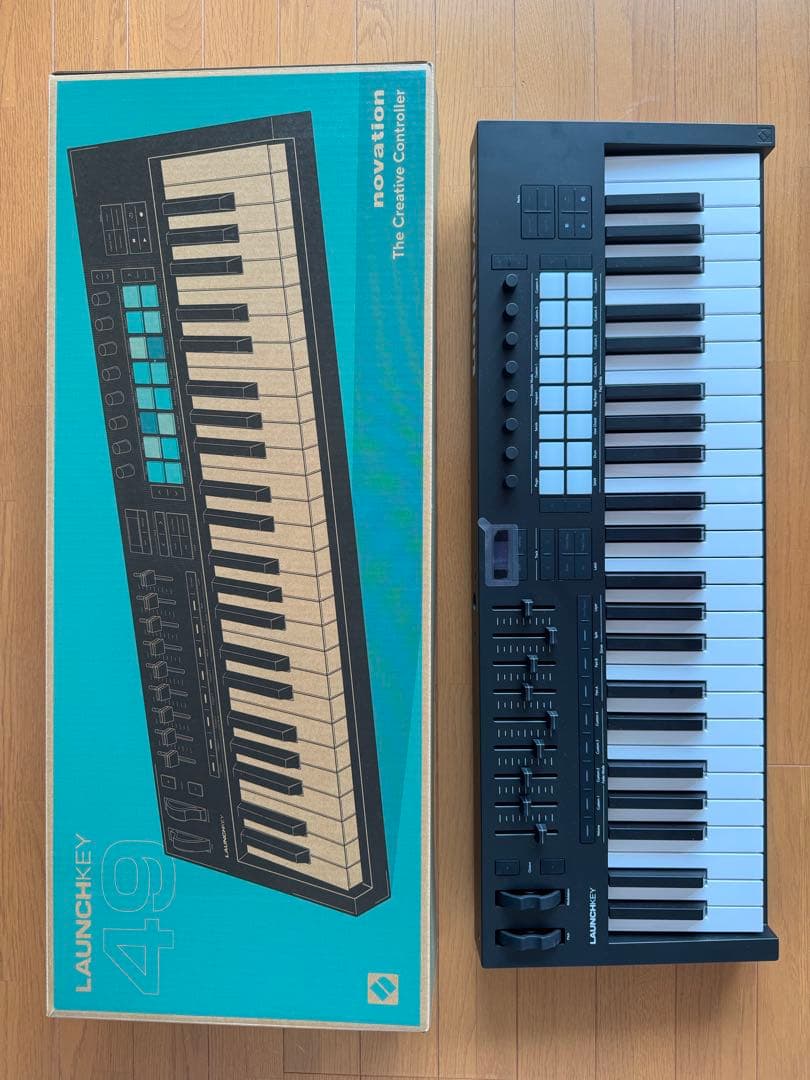 Novation Launchkey 49 MK4 MIDIキーボード