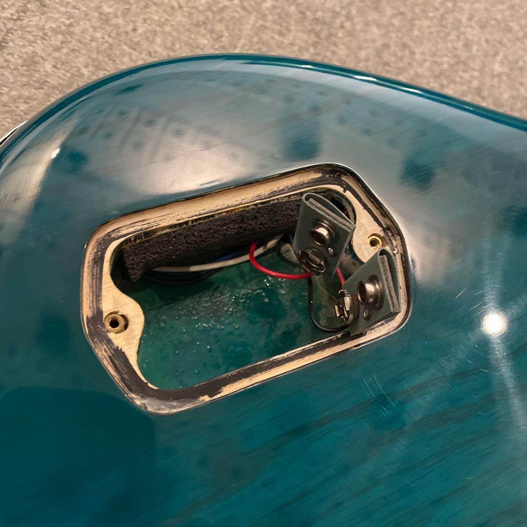 フェンダー USA Ultra Jazz Bass Ultraburst 難あり