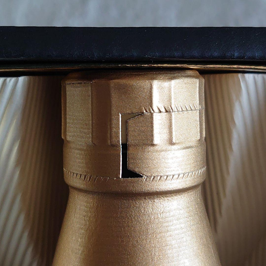 サントリー 山崎10年　シングルモルト ウイスキー 700ml