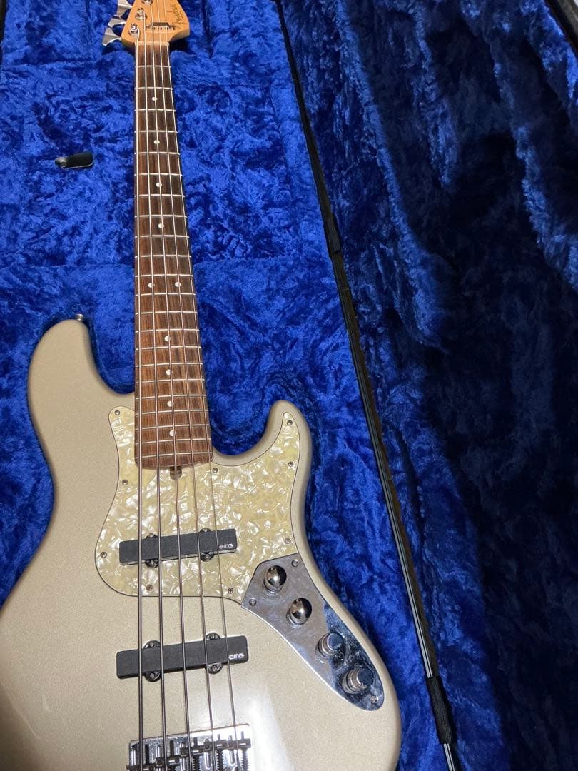 ベース Fender American Deluxe Jazz Bass V
