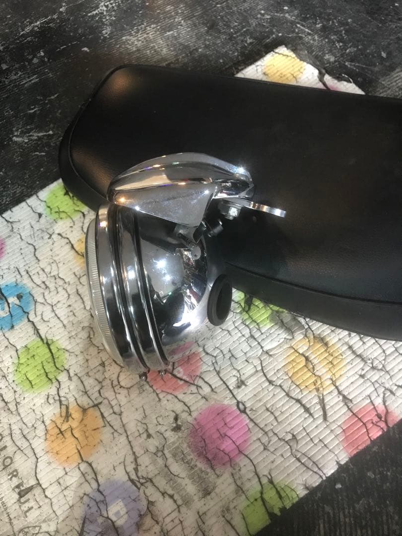 SR400 スポーツスターヘッドライト