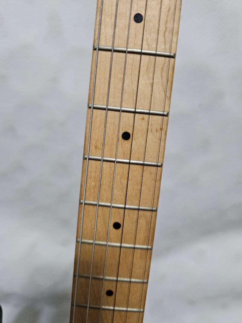 eiloth ストラトタイプ エレキギター s 305　手渡し歓迎