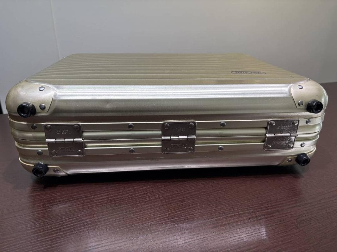 劇レア☆ゴールド☆RIMOWA　ジェラルミン２３Ｌ　ドイツ製アタッシュケース