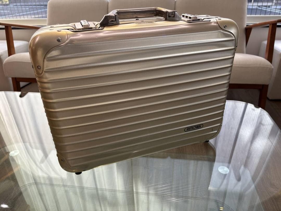 劇レア☆ゴールド☆RIMOWA　ジェラルミン２３Ｌ　ドイツ製アタッシュケース