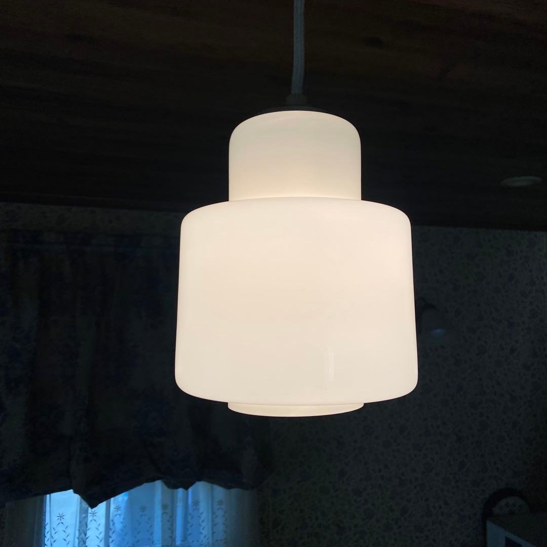 昭和レトロ　北欧風　ペンダントライト　ナショナル　乳白ガラス　照明