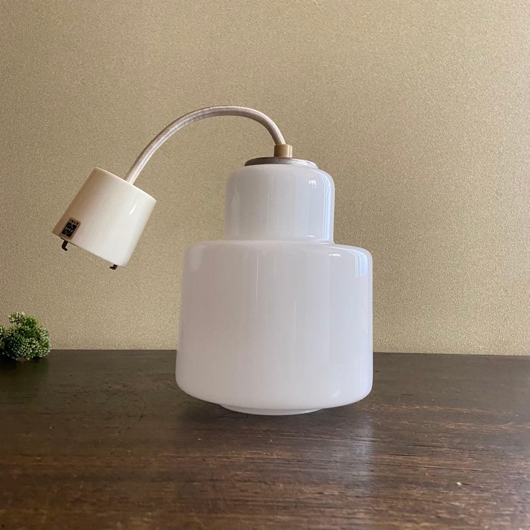 昭和レトロ　北欧風　ペンダントライト　ナショナル　乳白ガラス　照明