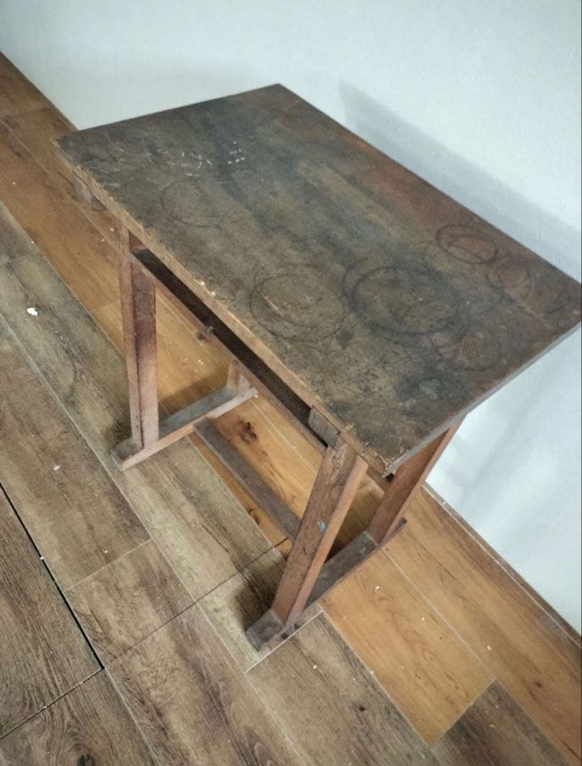 アンティーク　机　学習机　古道具/昭和レトロ/小学校机