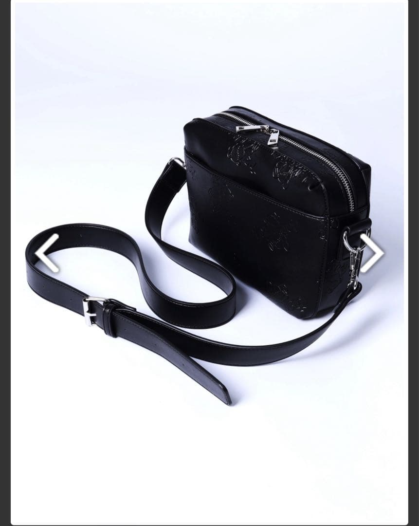 新品未使用 くぎベア型押し総柄ショルダーバッグ amilige アミリージュ