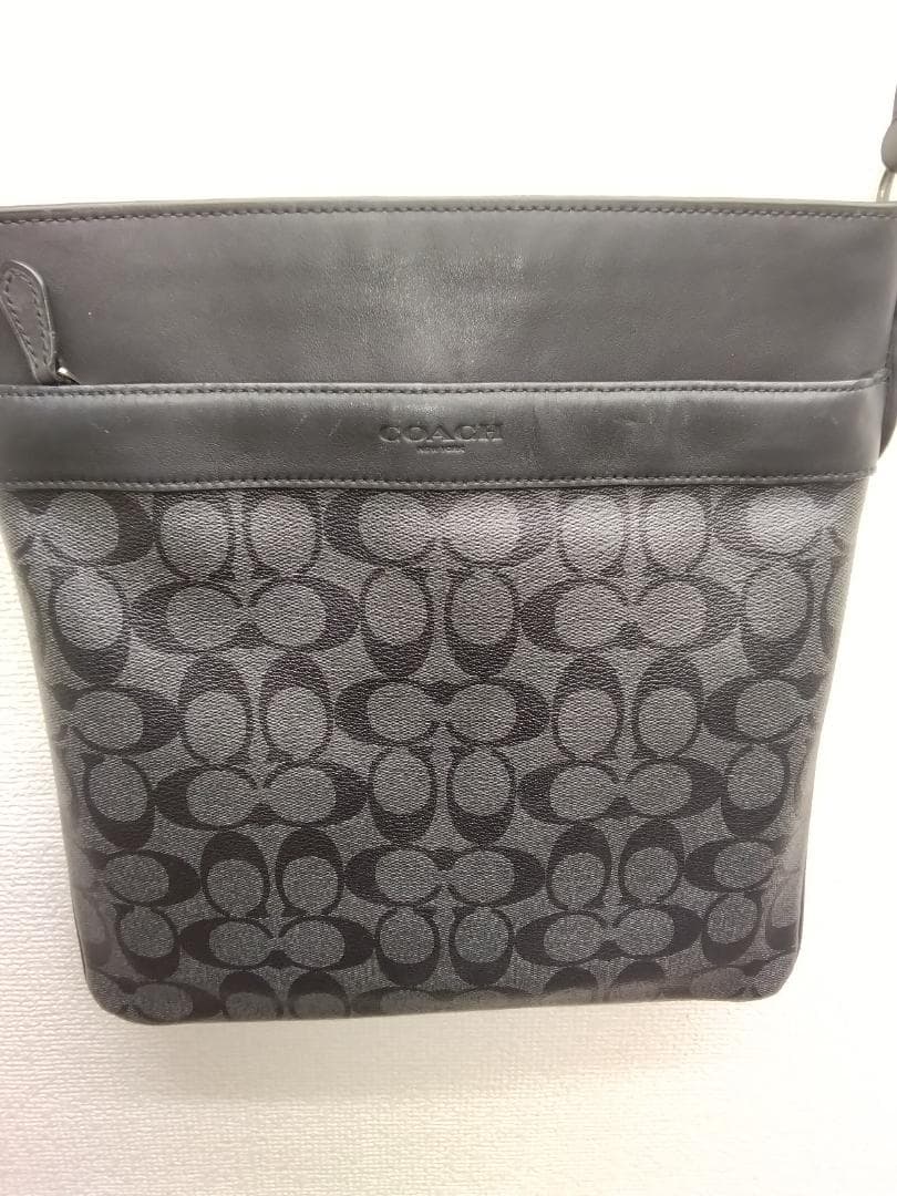 COACH ブラック ショルダーバッグ