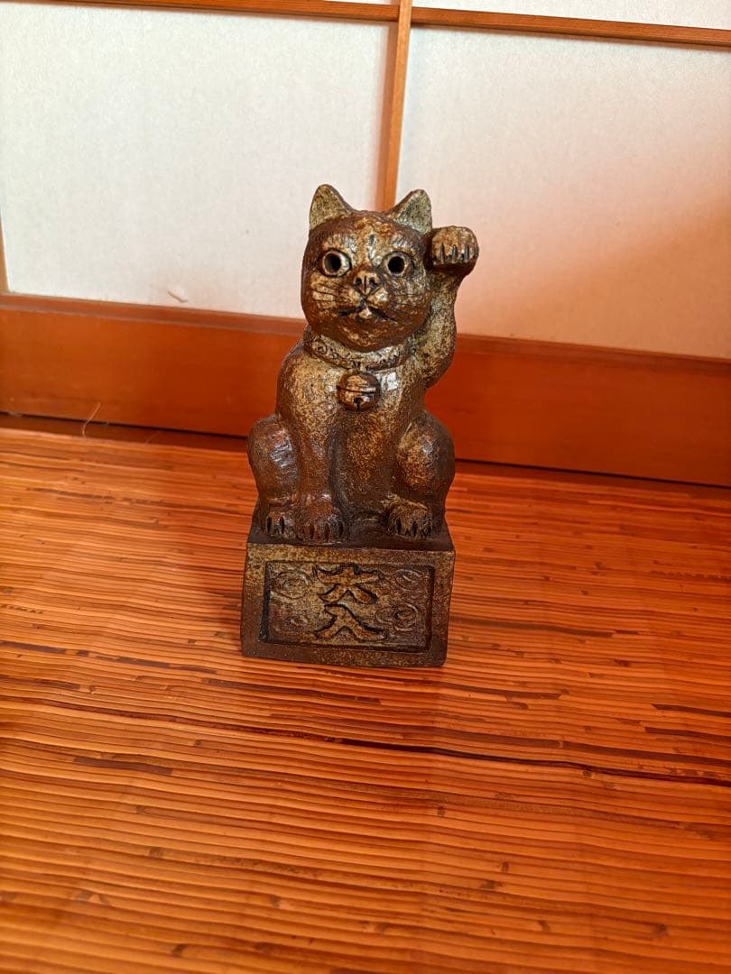 招き猫　置物