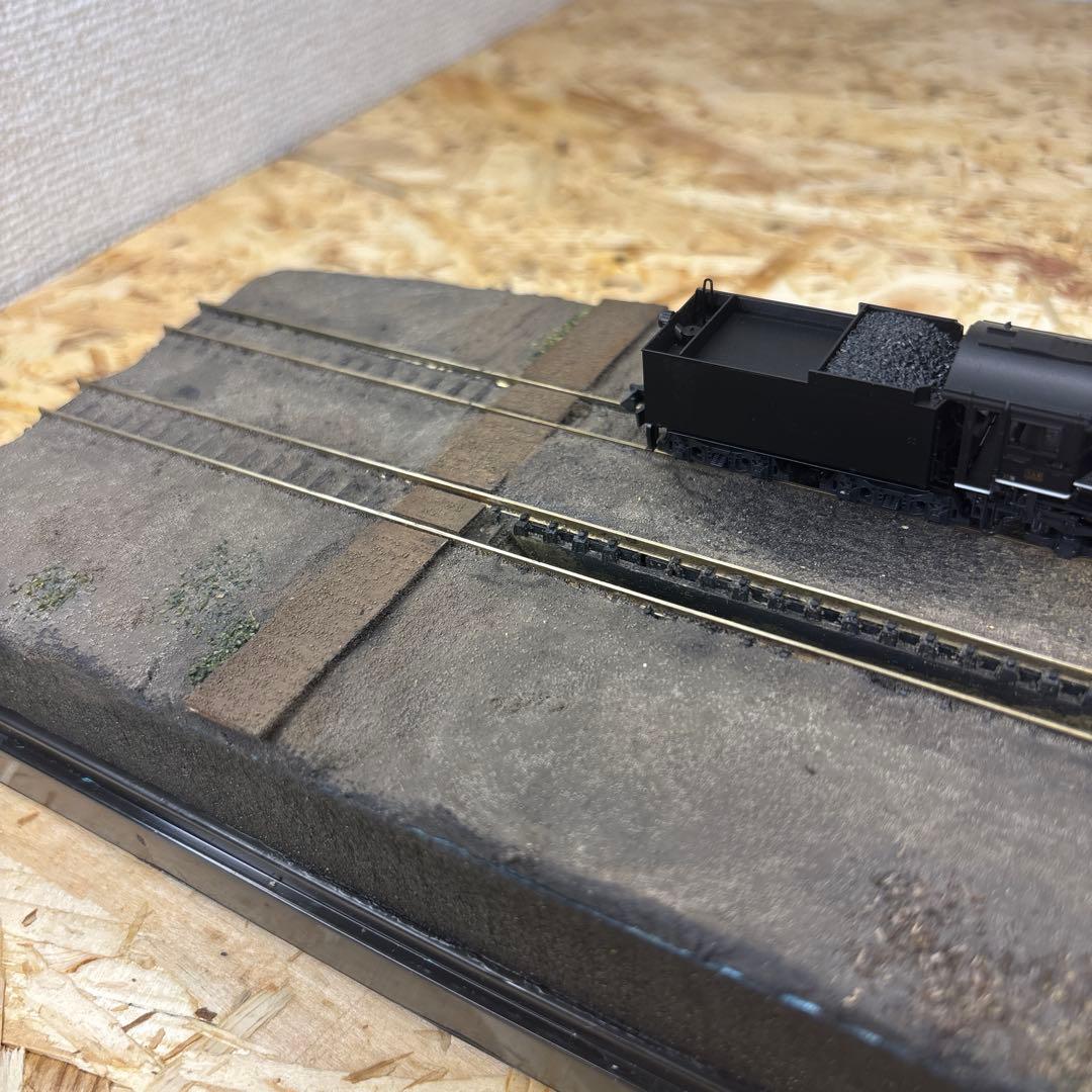 【ケースあり】Nゲージ対応蒸気機関車撮影ベース 機関区ピット付き